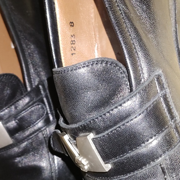 Men\'s size 8 black Gianni Versace dress shoes.
